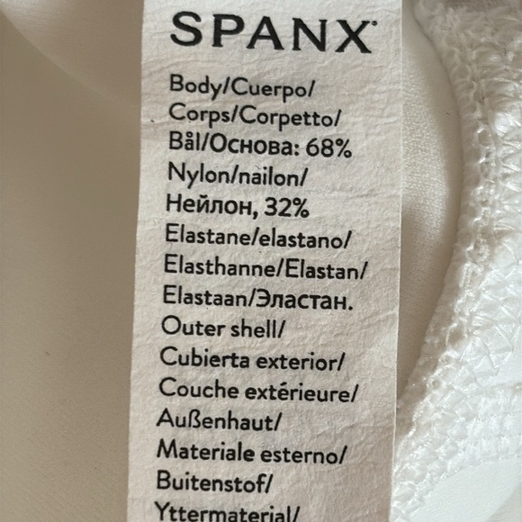 Spanx Get Moving Skort 17" Booty Boost Short White Womens Size M - Picture 4 of 12